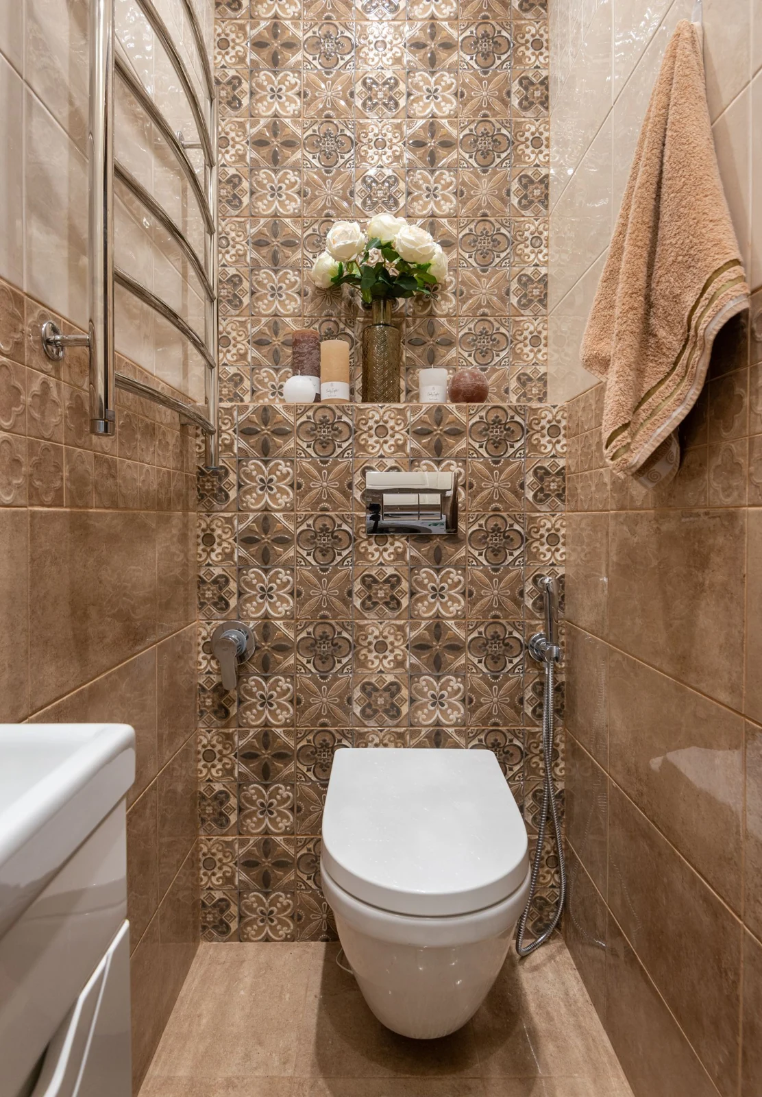 Bathroom layout and fittings