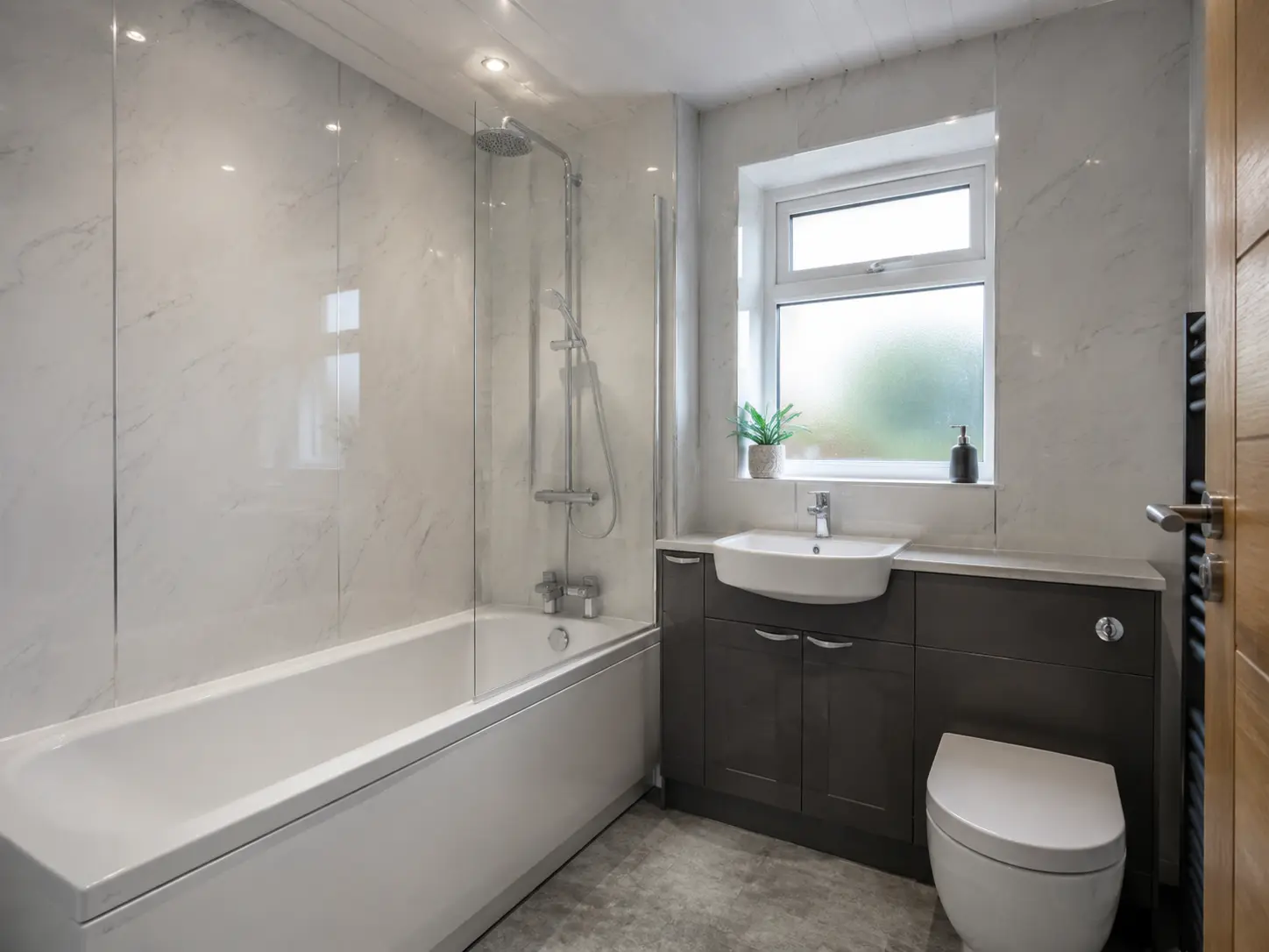 Easy-clean waterproof bathroom wall panels